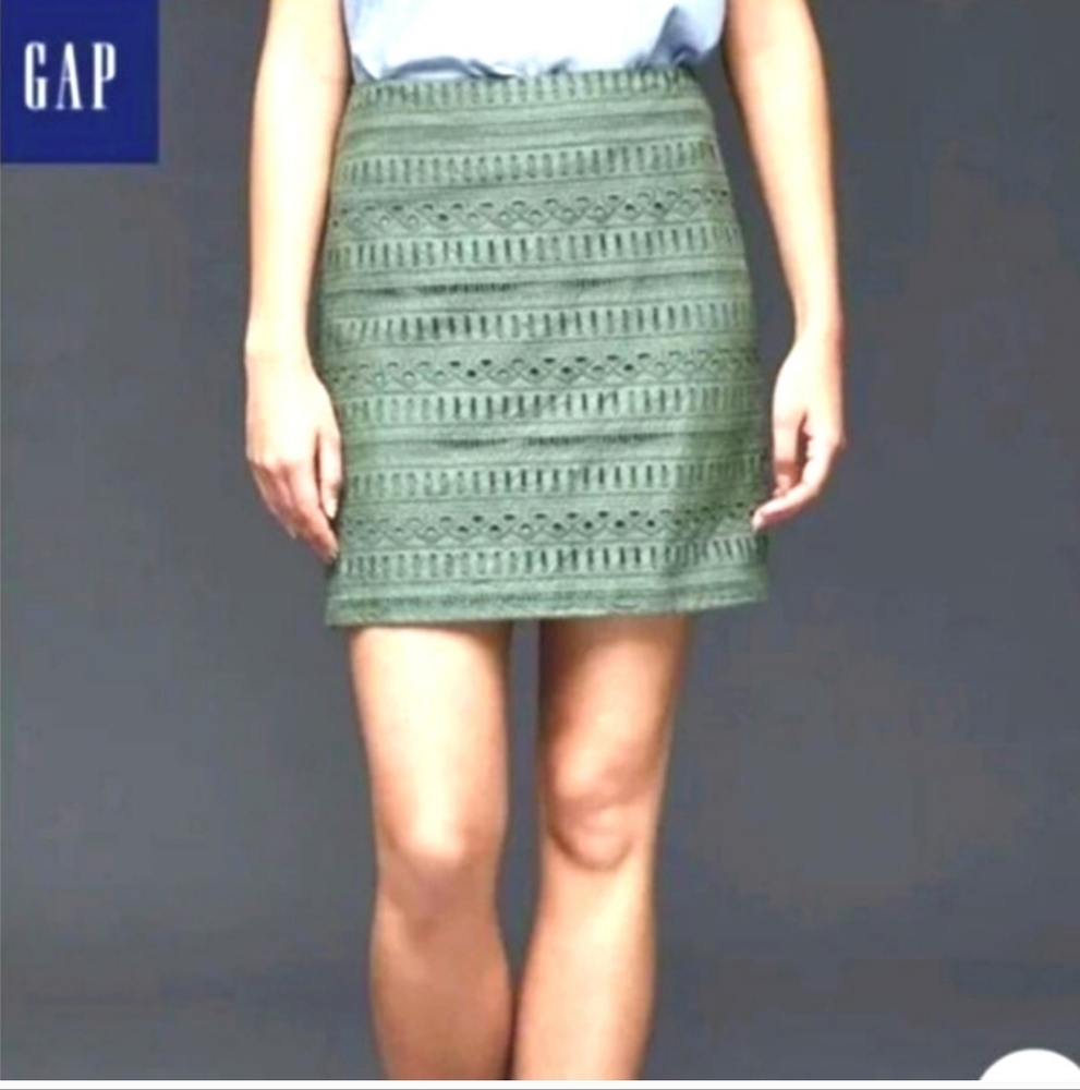 GAP Women's Textured Olive Pencil Skirt